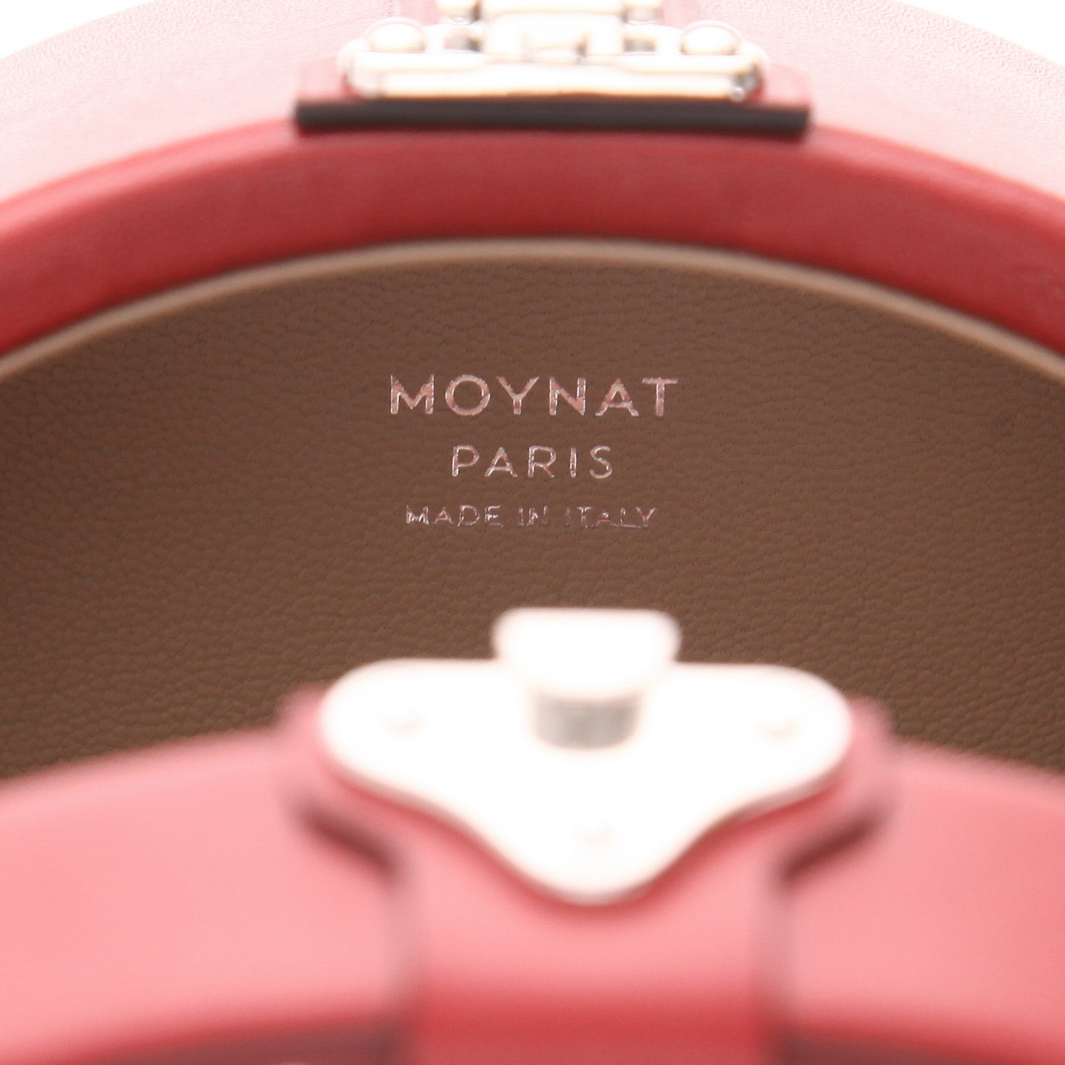 Bolso de mano Moynat   en cuero rojo - Detail D2