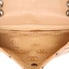 Bolso de mano Chanel   en cuero acolchado beige - Detail D3 thumbnail