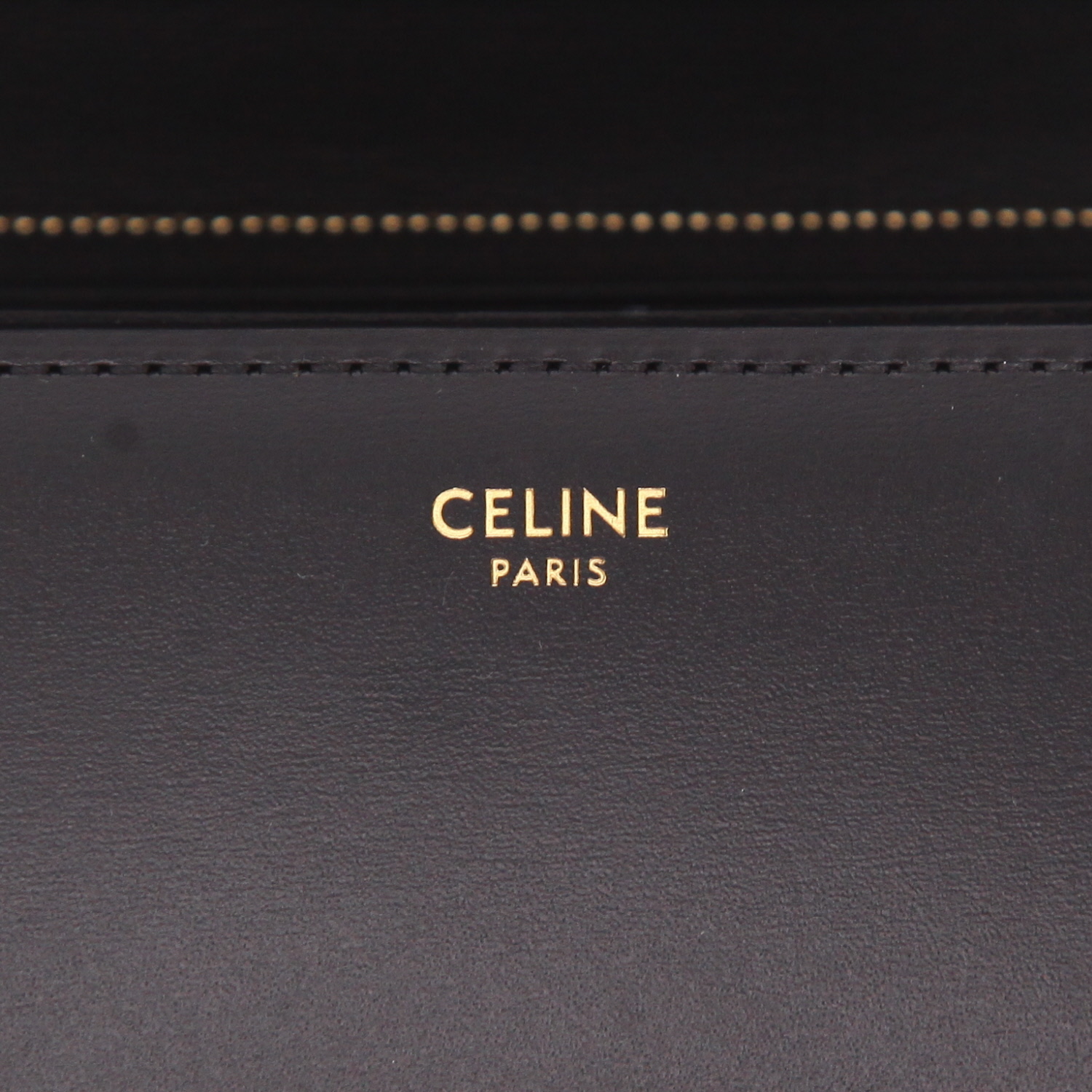 Borsa a tracolla Celine  Classic Box Medium in pelle box nera - Detail D2