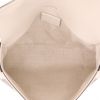 Bolso bandolera Gucci  1955 Horsebit mini  en lona Monogram beige y cuero blanco - Detail D3 thumbnail