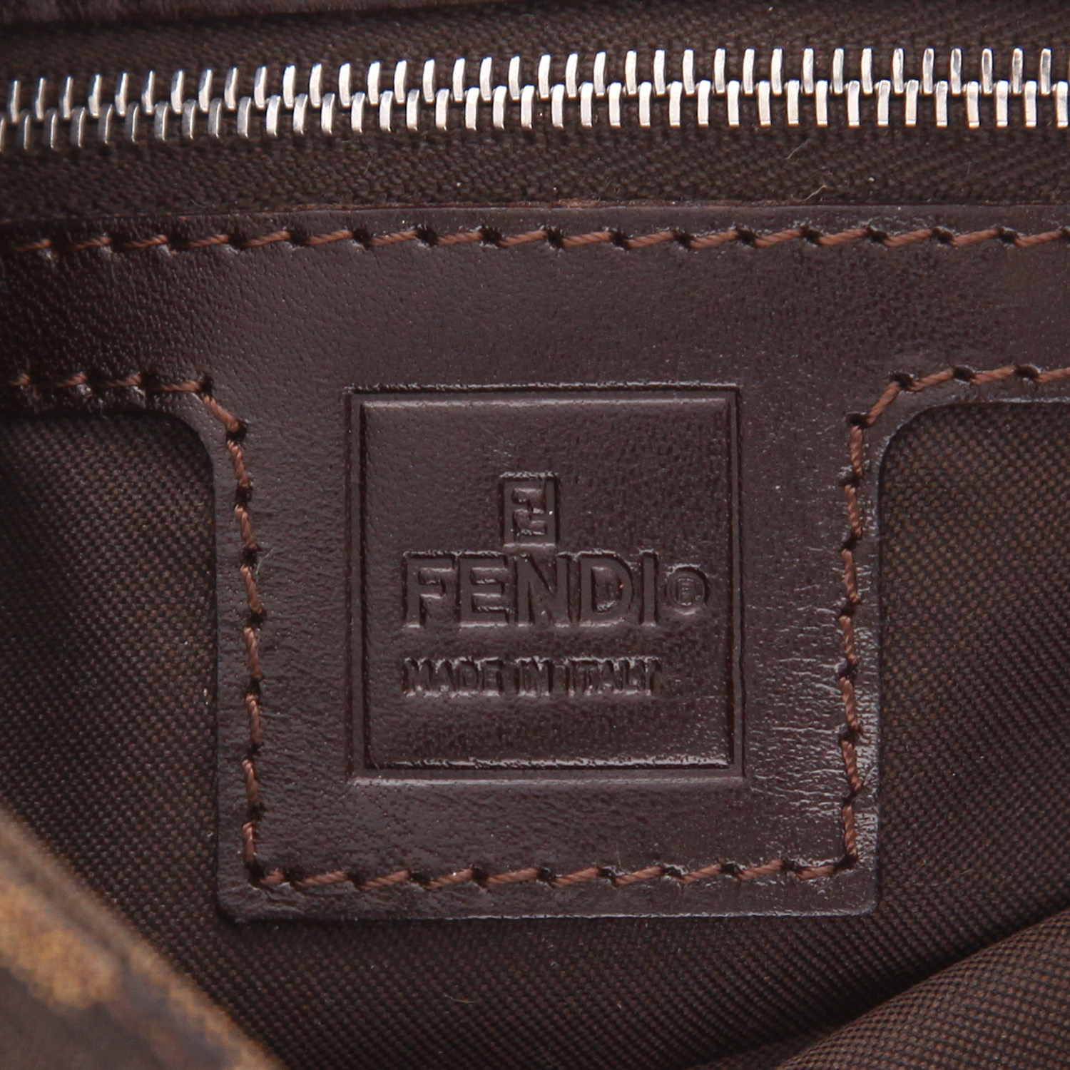Fendi  Baguette handbag  in brown logo canvas - Detail D2