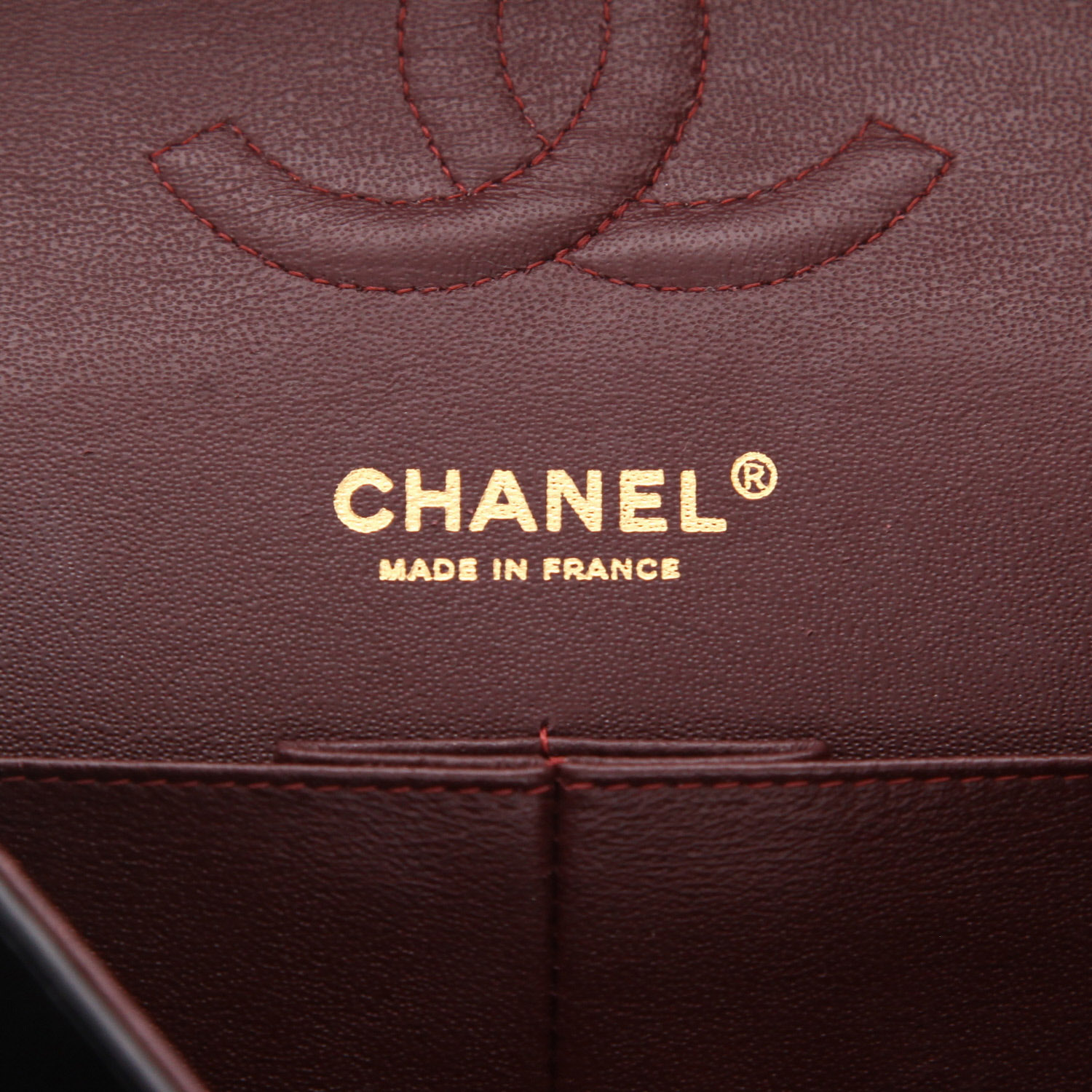 Chanel  Timeless Classic handbag  in black quilted leather - Detail D2