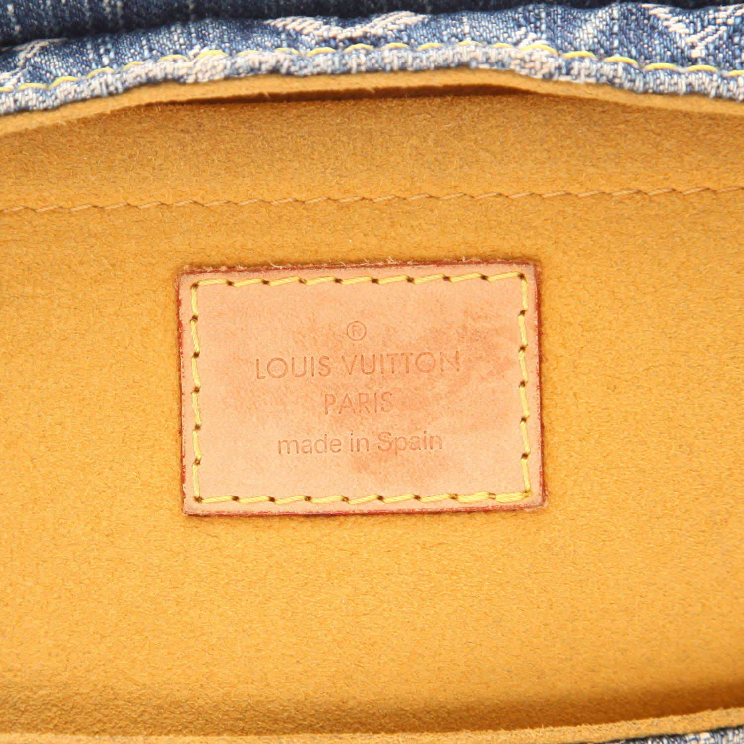 Bolso de mano Louis Vuitton  Pleaty modelo pequeño  en lona denim Monogram azul y cuero natural - Detail D2