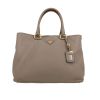 Bolso de mano Prada  Twin Zip en cuero granulado gris - 360 thumbnail