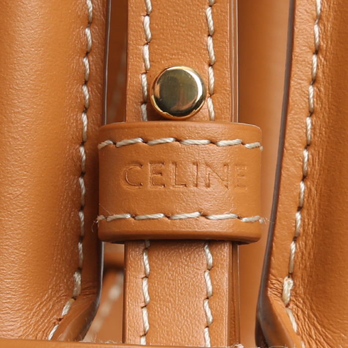 Sac bandoulière Celine  Vertical petit modèle  en toile beige et cuir marron - Detail D2