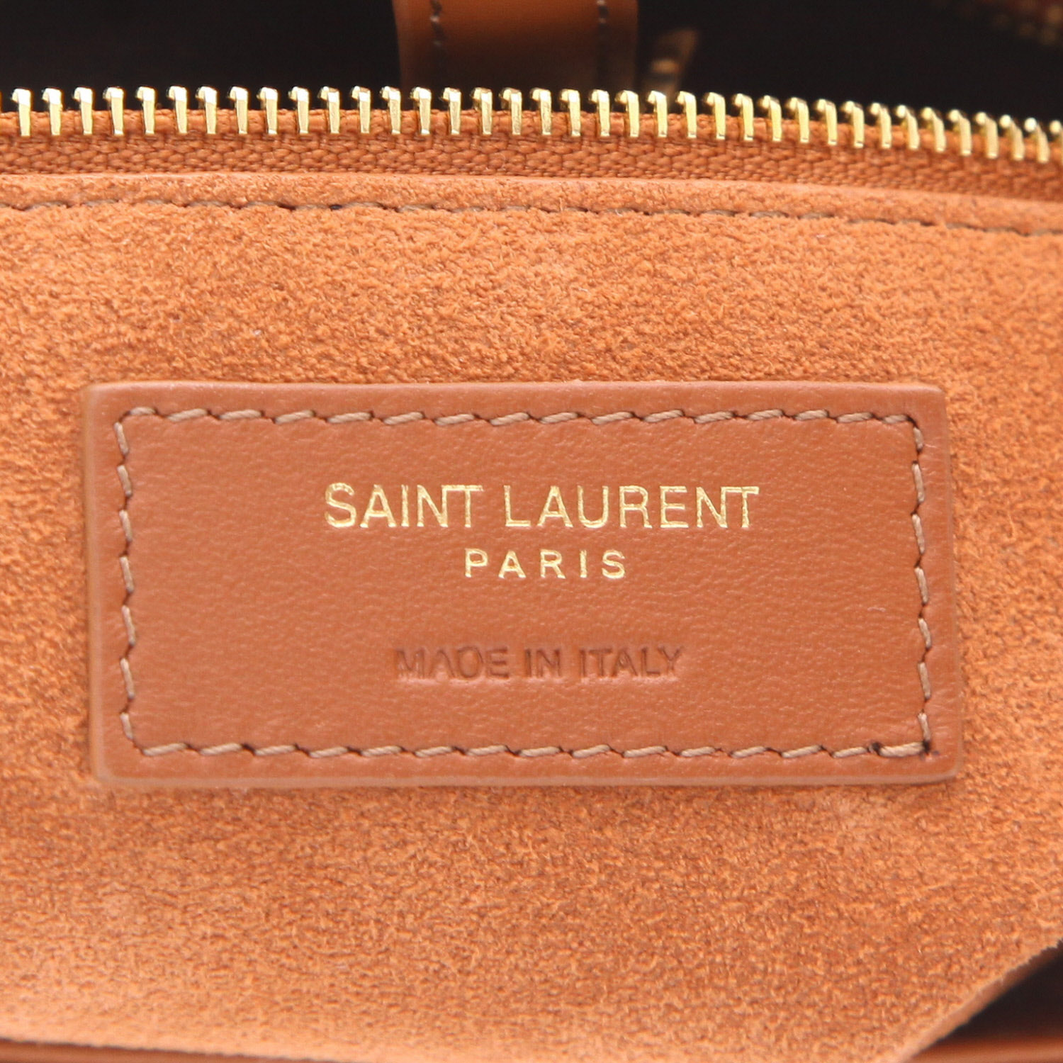 Bolso de mano Saint Laurent  5 à 7 en cuero marrón - Detail D2