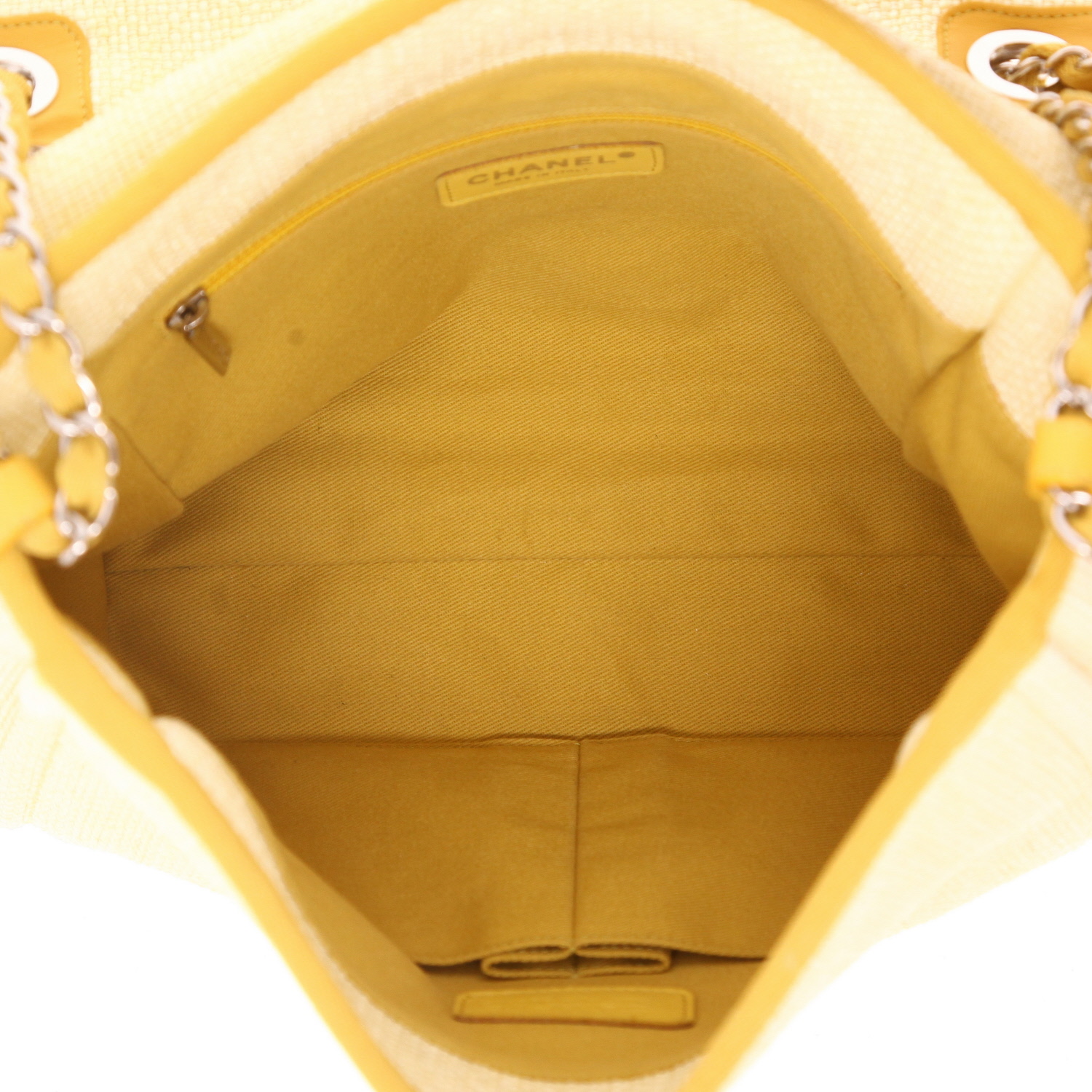 Chanel Deauville handbag in yellow wicker and yellow leather - Detail D3