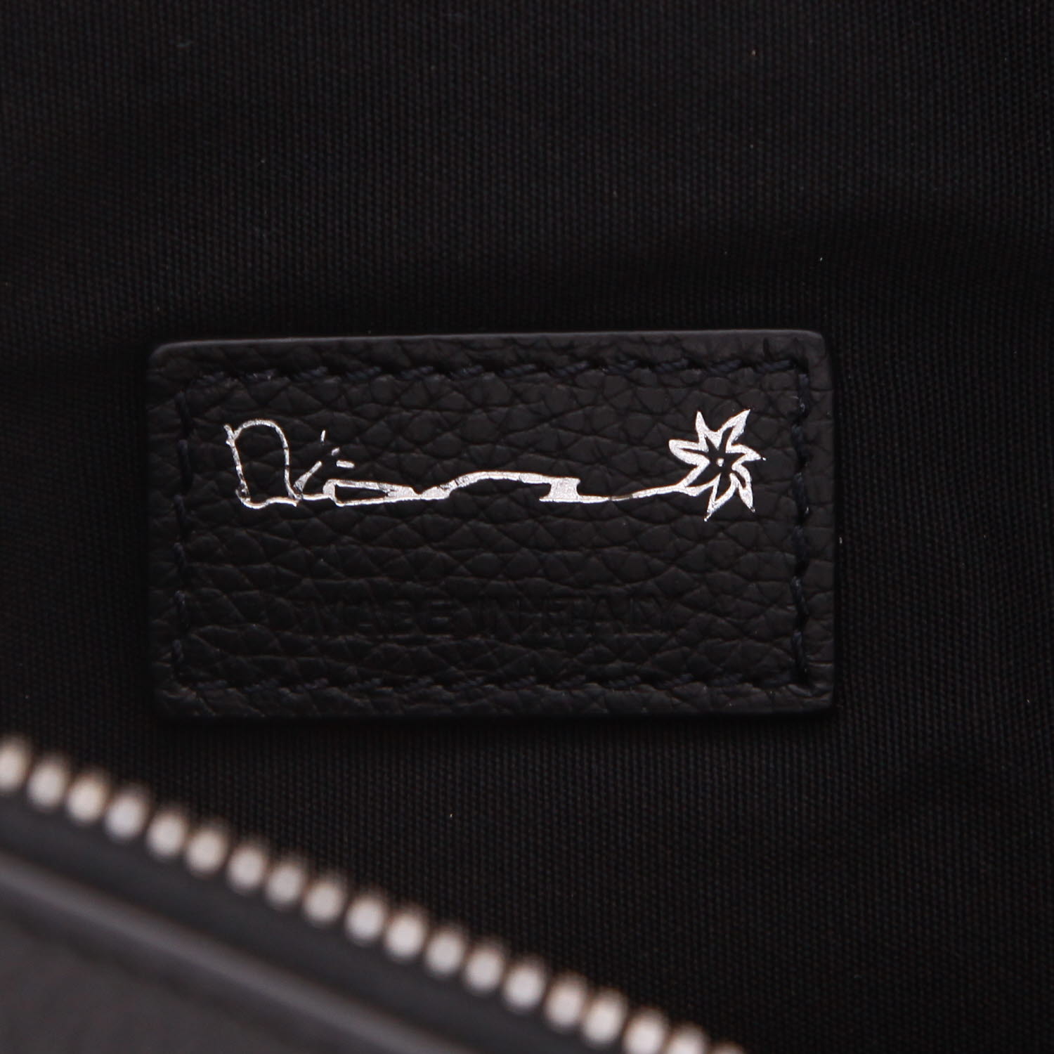 Bolso bandolera Dior  Saddle en cuero negro y lona marrón - Detail D2