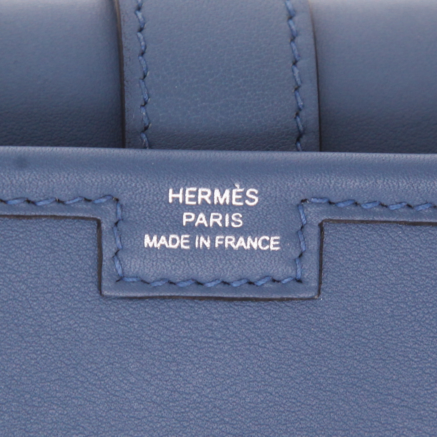 Pochette Hermès  Jige en cuir Swift bleu - Detail D2