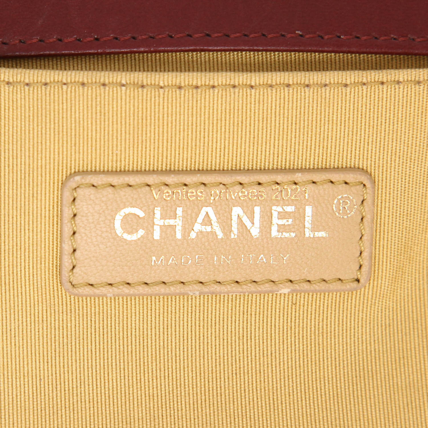 Chanel  Boy shoulder bag  in burgundy quilted leather - Detail D2