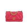 Bolso bandolera Chanel  19 en cuero acolchado rosa - 360 thumbnail