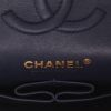 Sac à main Chanel  Timeless Petit en cuir matelassé bleu-marine - Detail D2 thumbnail