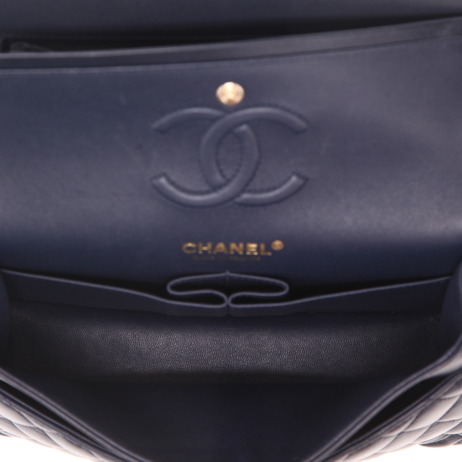 Bolso de mano Chanel  Timeless Petit en cuero acolchado azul marino - Detail D3