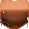 Bolso de mano Hermès  Kelly 28 cm en cuero epsom color oro - Detail D3 thumbnail