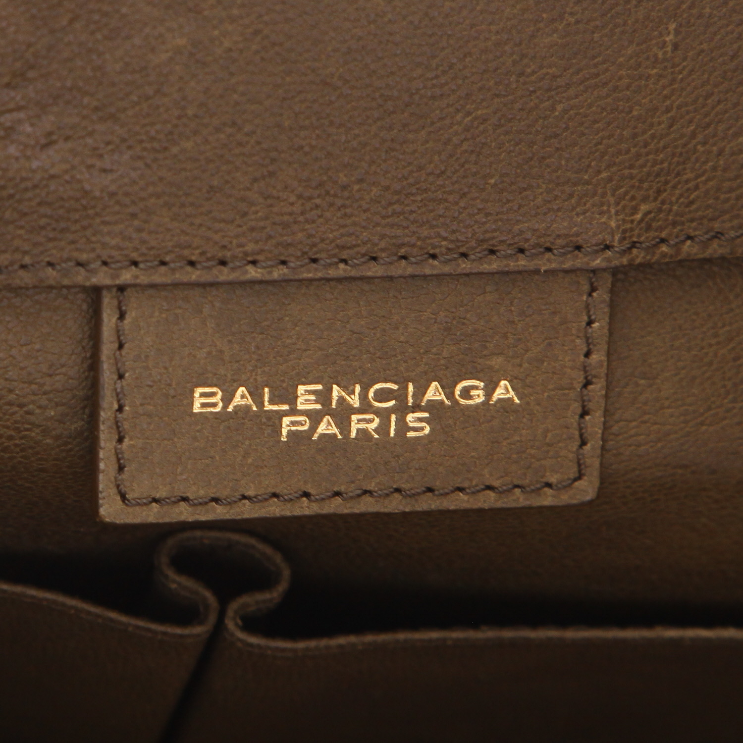 Sac cabas Balenciaga  Papier en cuir vert-kaki - Detail D2