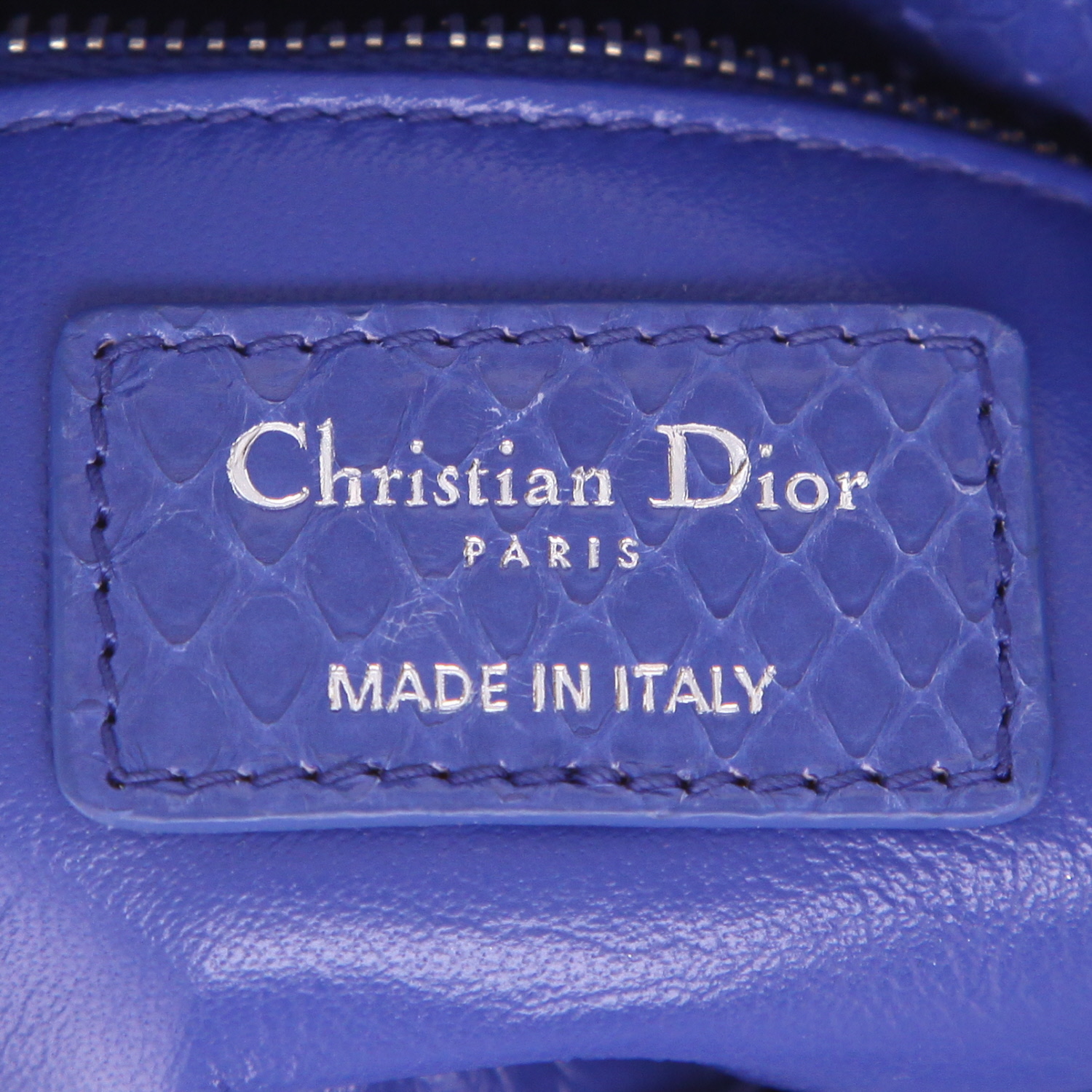 Bolso de mano Dior  Lady Dior modelo pequeño  en piel de pitón azul - Detail D2