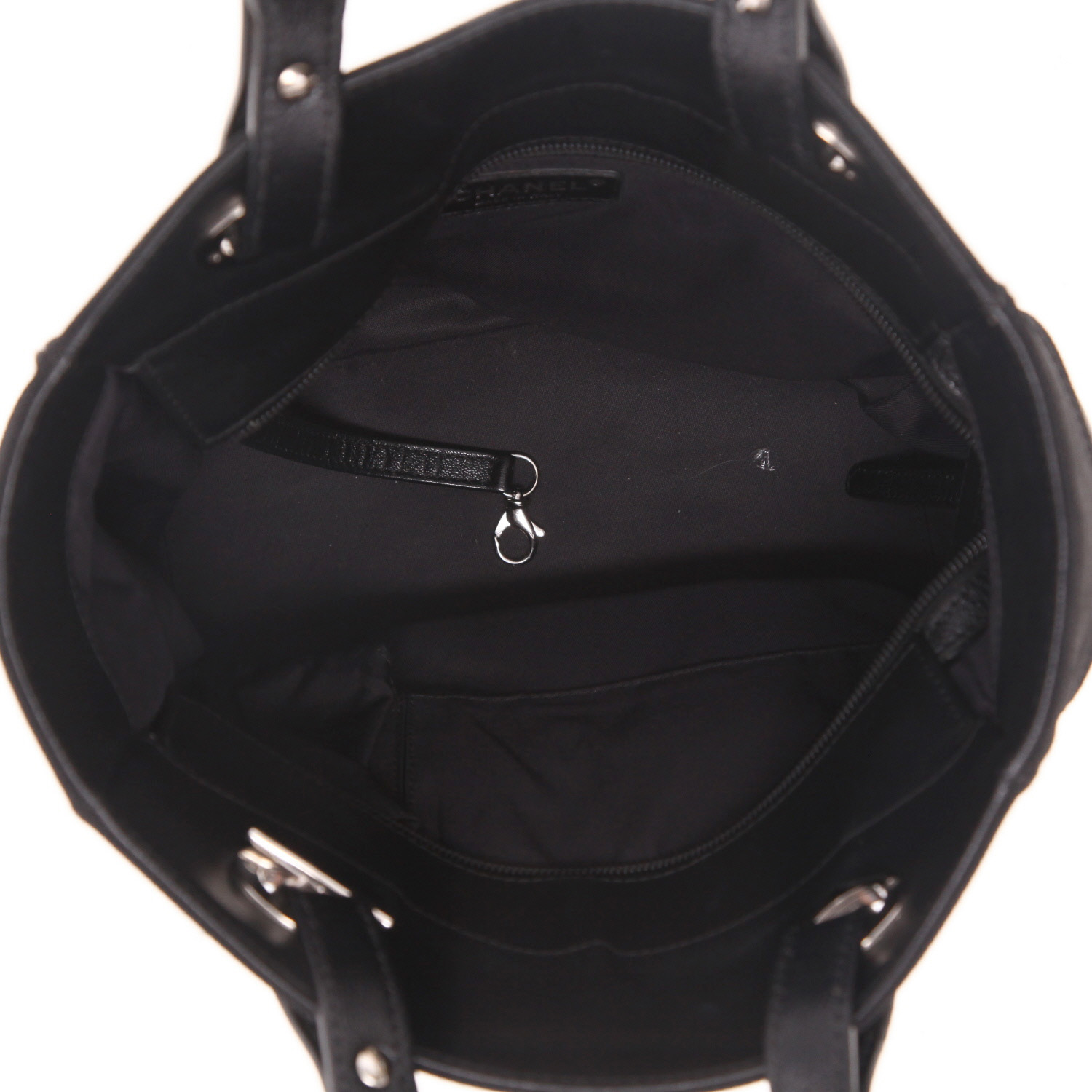 Bolso de mano Chanel   en cuero acolchado negro y lona negra - Detail D3