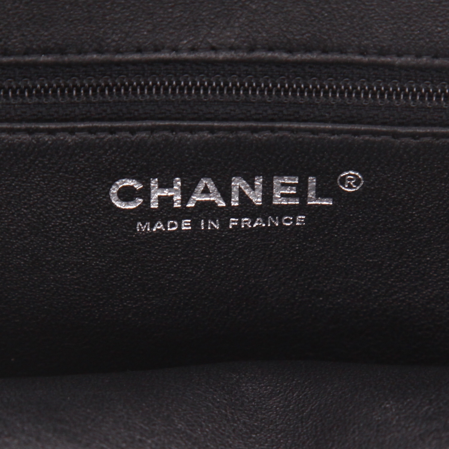 Chanel   handbag  in black jersey - Detail D2