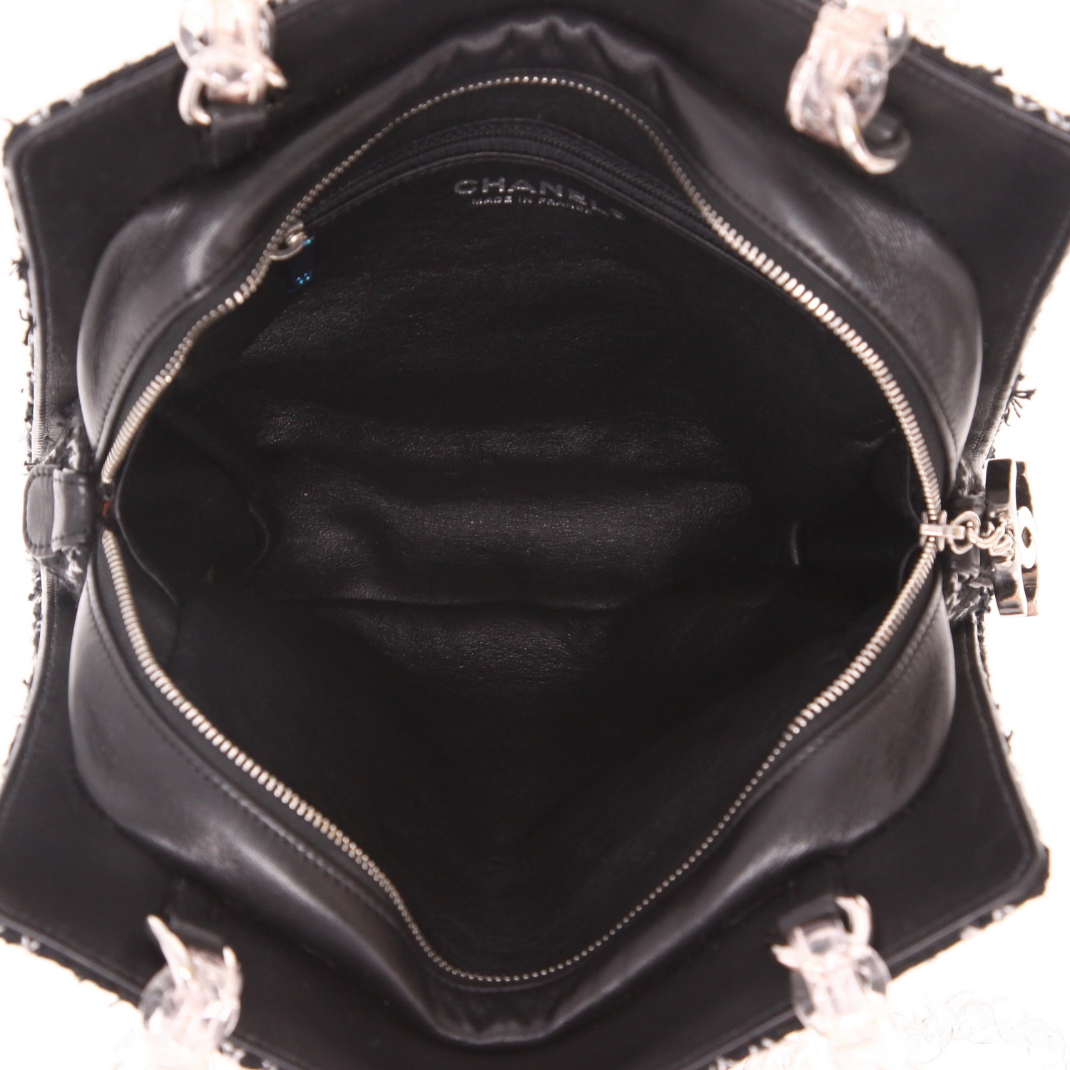 Bolso de mano Chanel   en jersey negro - Detail D3