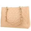 Chanel  Shopping GST bag worn on the shoulder or carried in the hand  in beige quilted grained leather - 00pp thumbnail