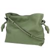 Bolso bandolera Loewe  Flamenco Knot  en cuero verde - 00pp thumbnail