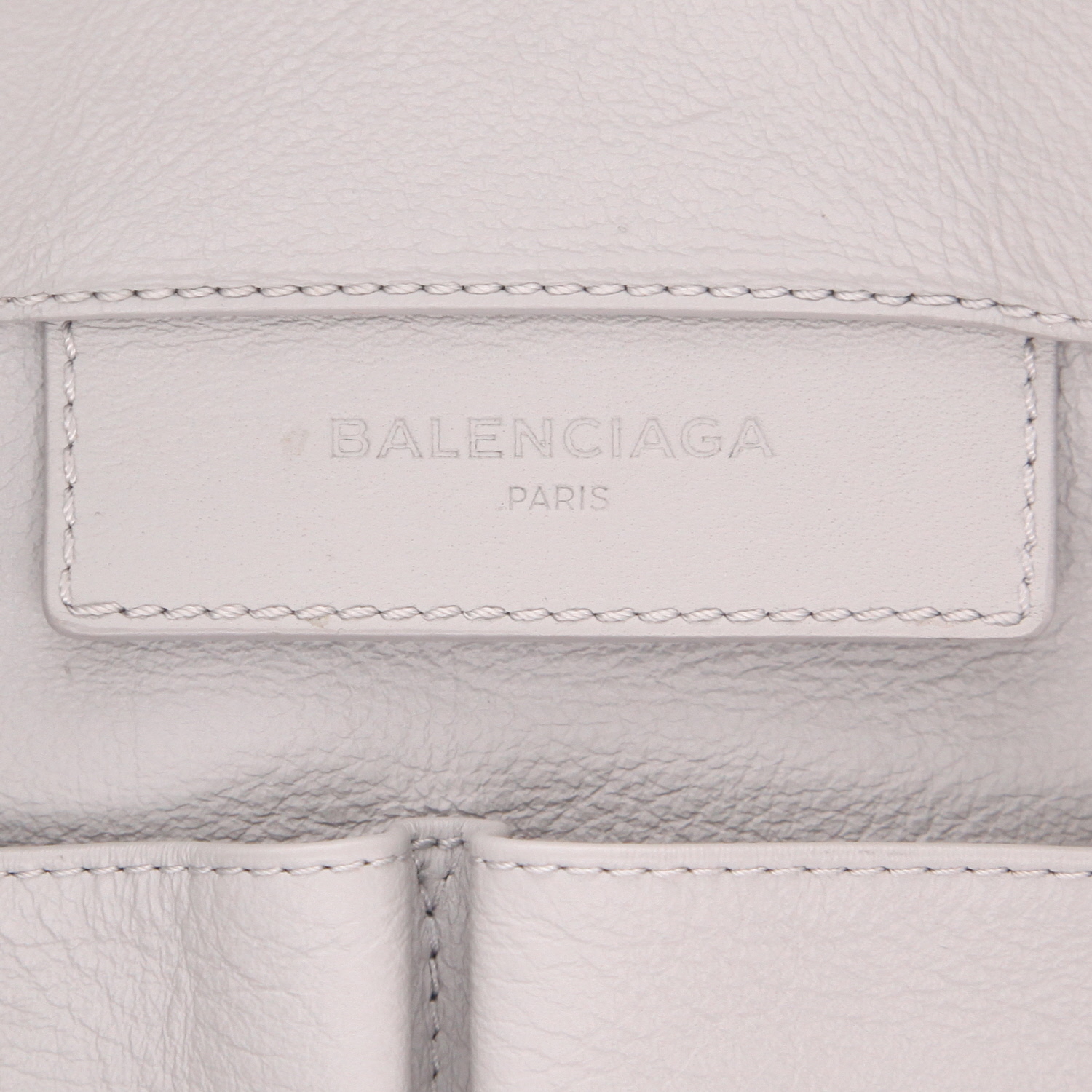 Bolso Cabás Balenciaga  Papier A3 en cuero gris - Detail D2