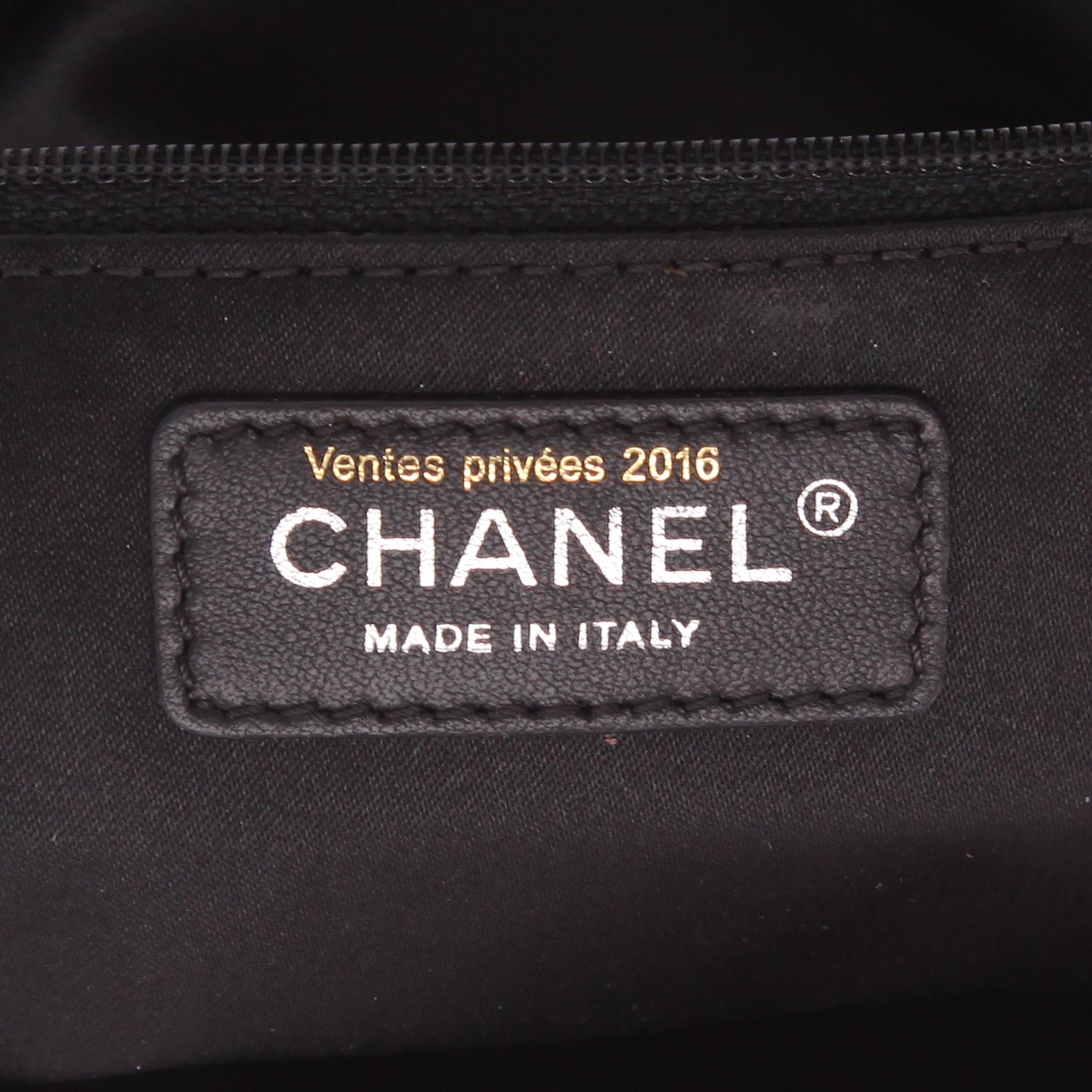 Sac à main Chanel  Timeless en toile bleue - Detail D2