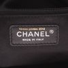 Bolso de mano Chanel  Timeless en lona azul - Detail D2 thumbnail