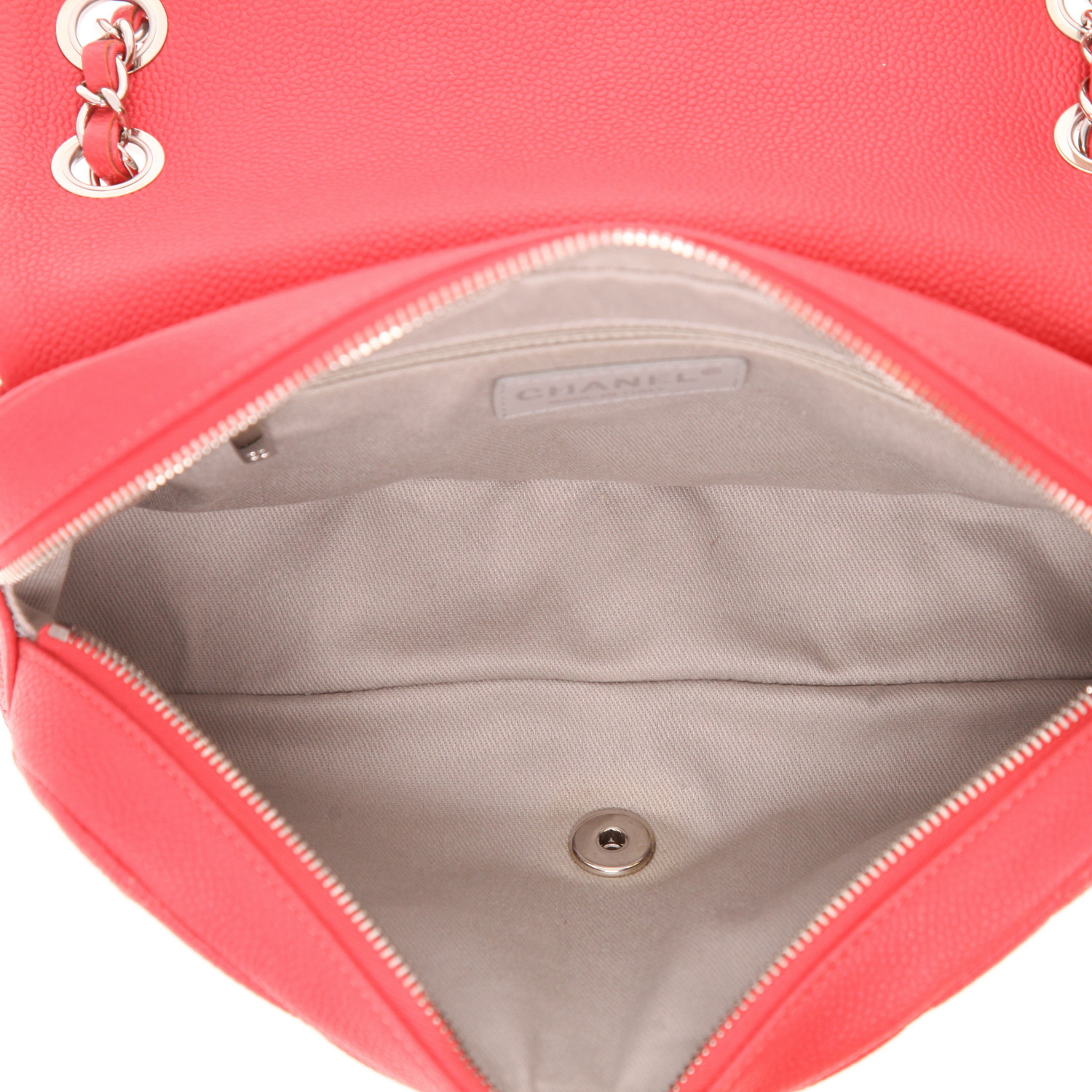 Sac à main Chanel  Timeless en cuir grainé matelassé rose - Detail D3