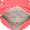 Sac à main Chanel  Timeless en cuir grainé matelassé rose - Detail D3 thumbnail