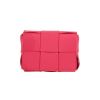 Borsa a tracolla Bottega Veneta  Cassette mini  in pelle intrecciata rosa - 360 thumbnail