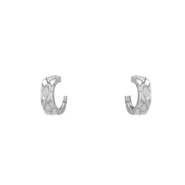 Chanel Matelassé hoop earrings in white gold and diamonds