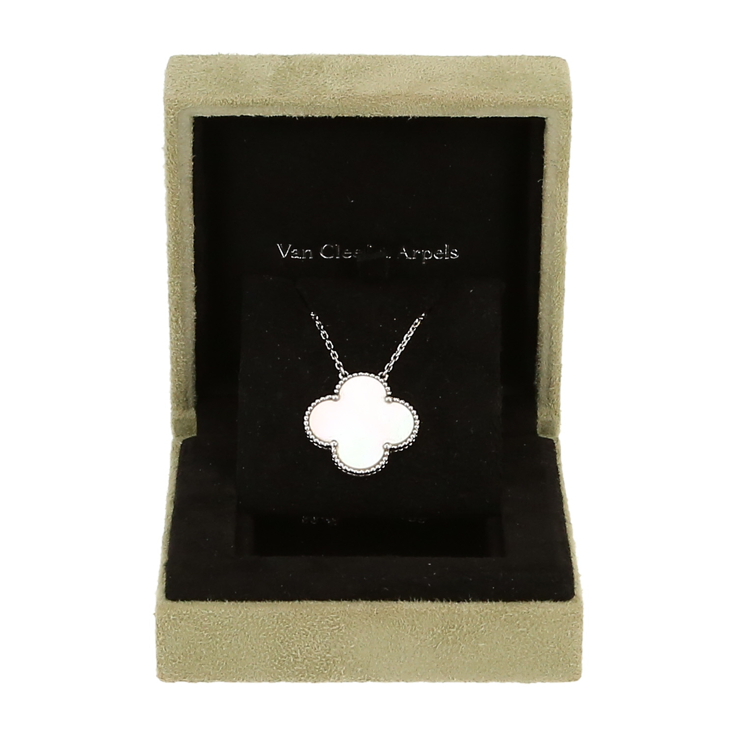 Van Cleef & Arpels Magic Alhambra necklace in white gold and mother of pearl - Detail D2