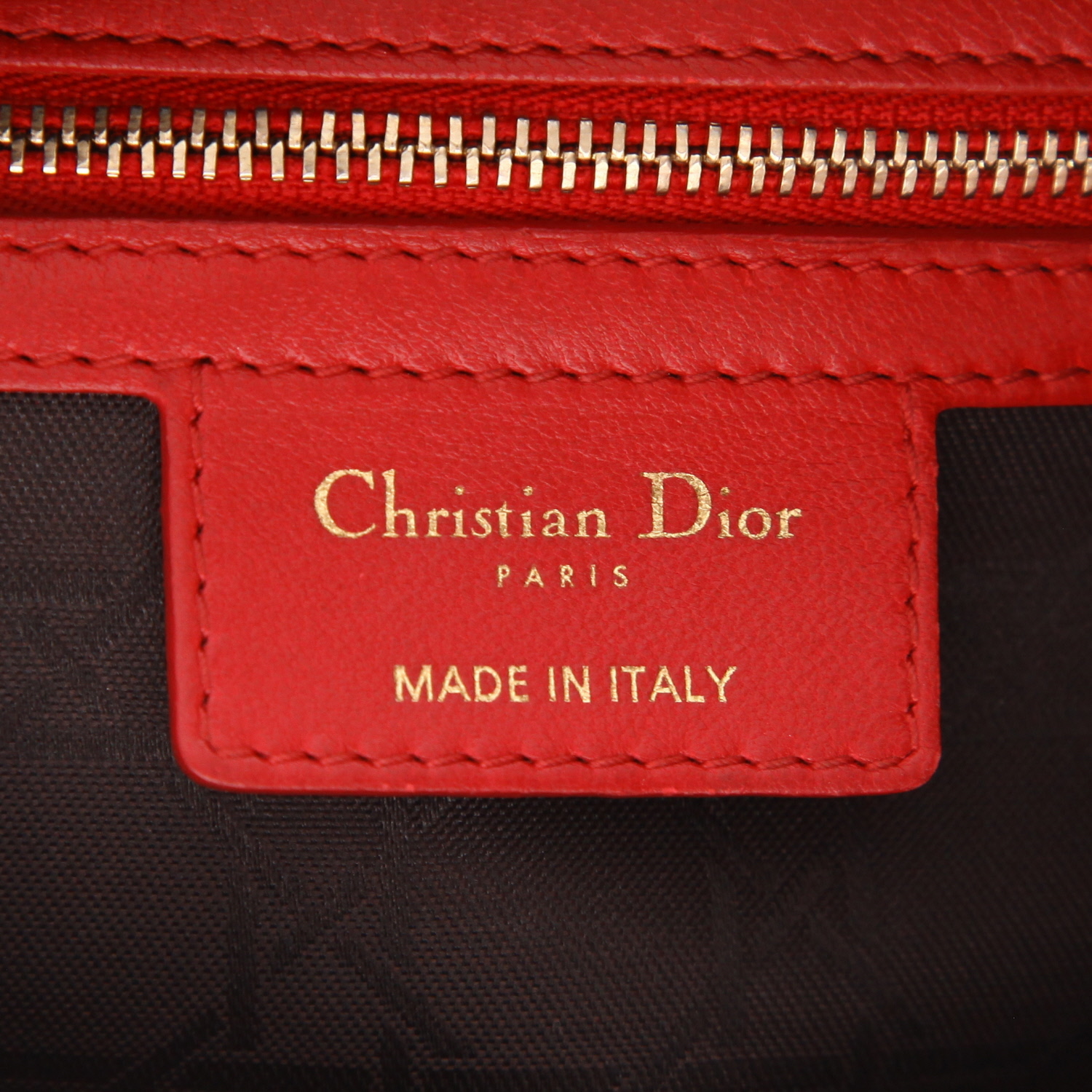 Dior  Lady Dior medium model  handbag  in red leather cannage - Detail D2