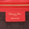 Bolso de mano Dior  Lady Dior modelo mediano  en cuero cannage rojo - Detail D2 thumbnail