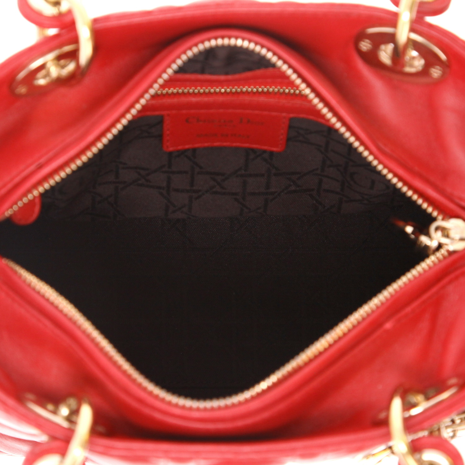 Bolso de mano Dior  Lady Dior modelo mediano  en cuero cannage rojo - Detail D3