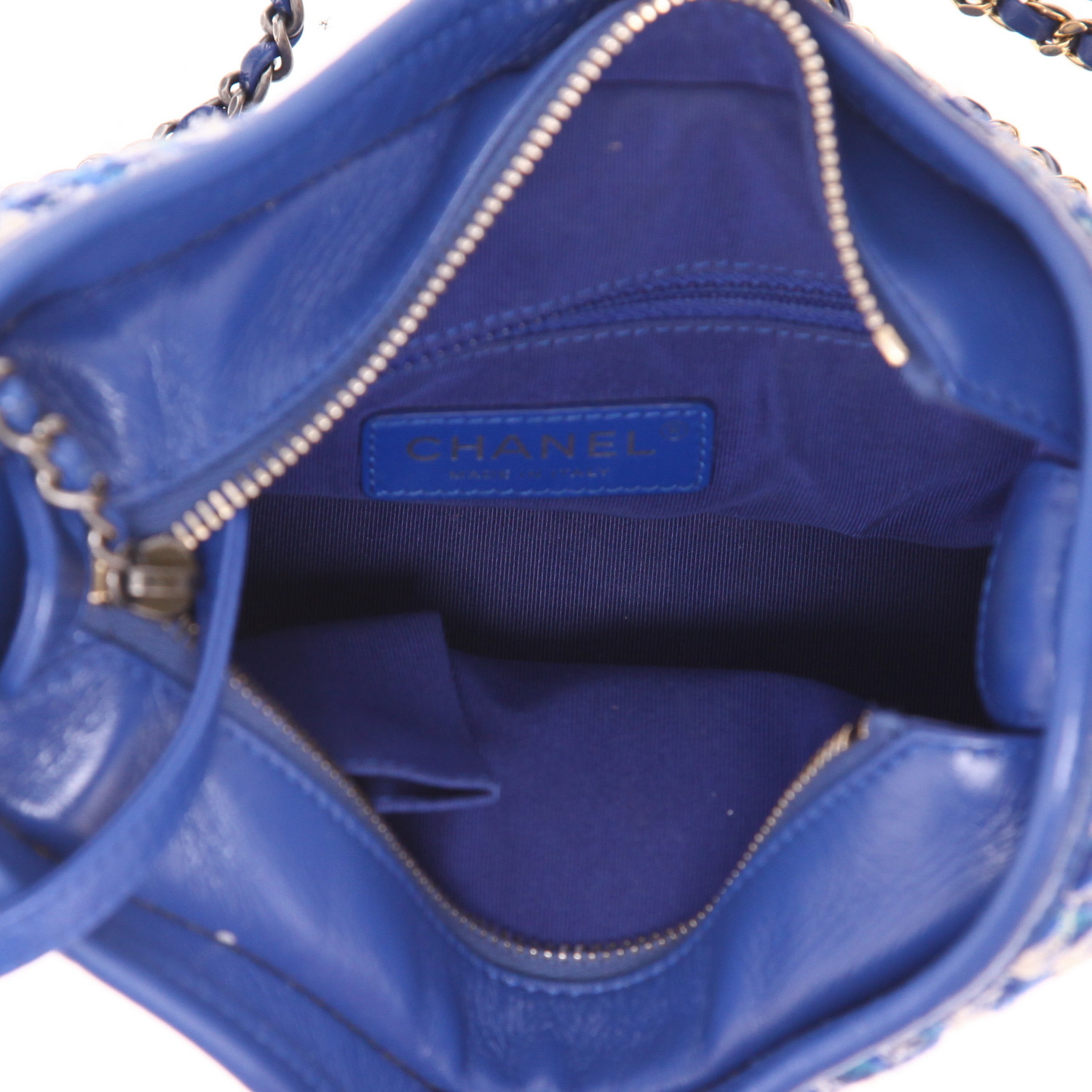 Borsa a tracolla Chanel  Gabrielle  modello piccolo  in tela blu e pelle blu - Detail D3