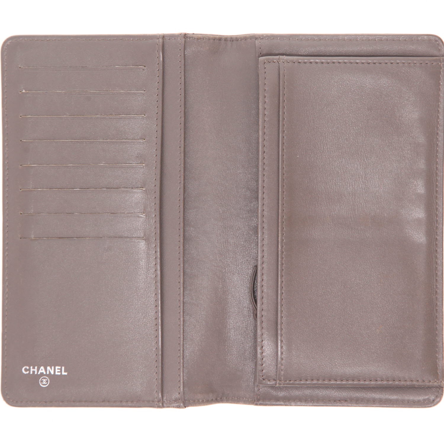 Billetera Chanel   en cuero granulado color topo - Detail D3