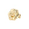 Anello Chanel Camelia modello grande in oro giallo - 00pp thumbnail