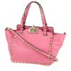 Bolso bandolera Valentino Garavani  Rockstud modelo pequeño  en cuero rosa - 00pp thumbnail