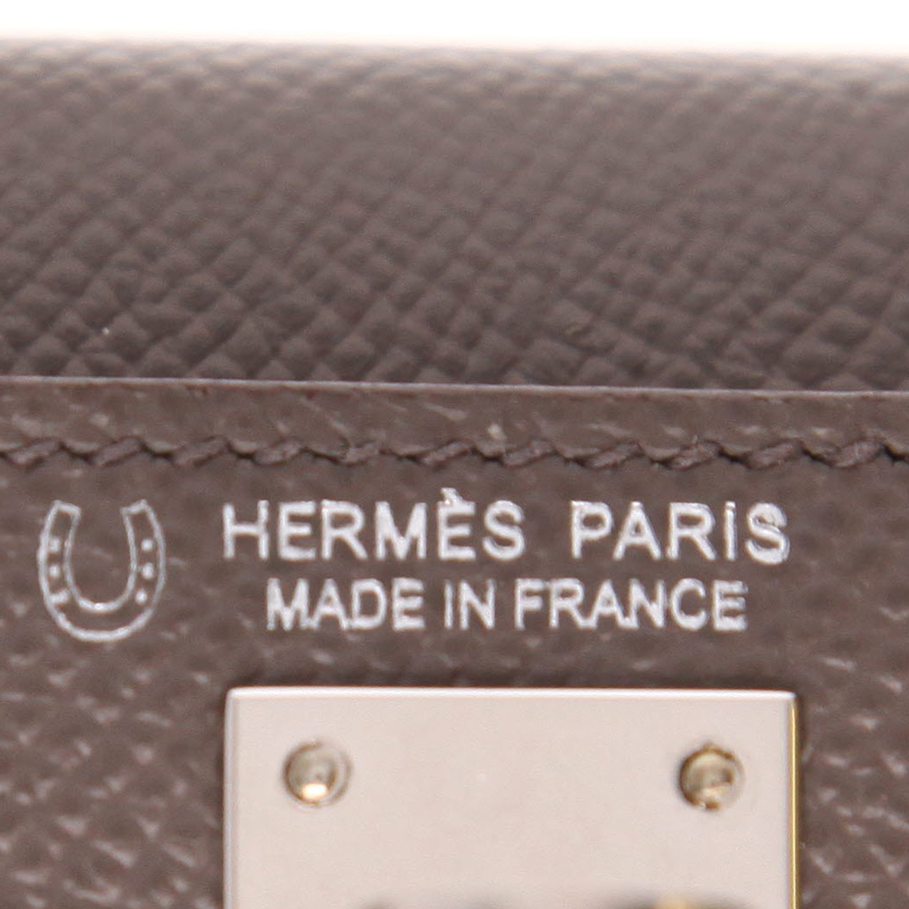 Hermès  Kelly 20 cm handbag  in grey epsom leather - Detail D2