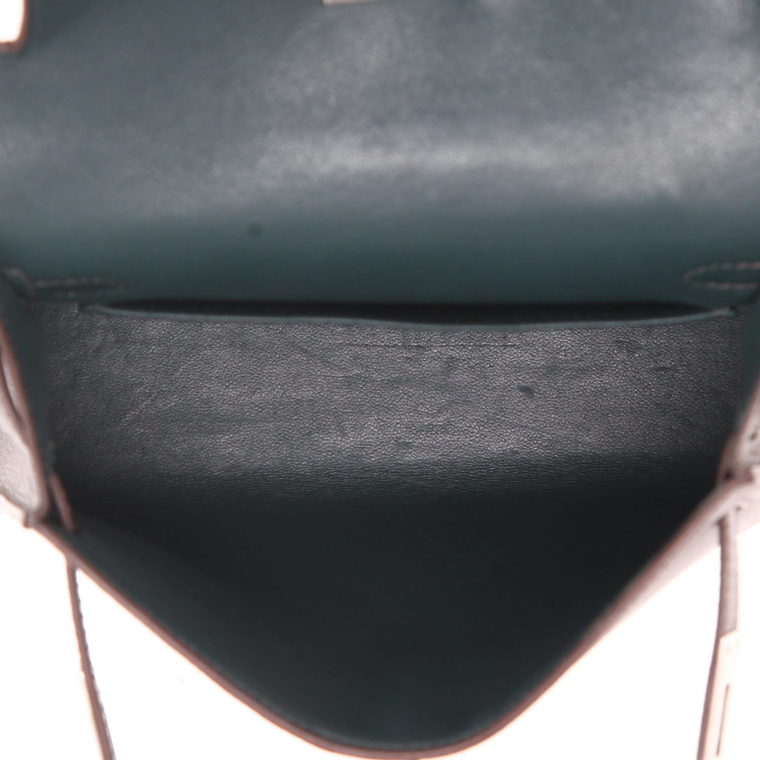 Bolso de mano Hermès  Kelly 20 cm en cuero epsom gris - Detail D3