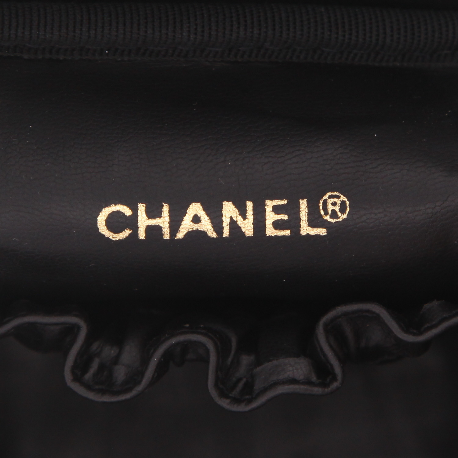 Chanel  Vanity vanity case  in black leather - Detail D2