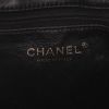 Chanel  Medaillon handbag  in black quilted grained leather - Detail D2 thumbnail