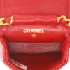 Bolso bandolera Chanel  Mini Timeless mini  en cuero acolchado rojo - Detail D3 thumbnail