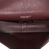 Bolso de mano Chanel  Timeless Jumbo en cuero acolchado negro - Detail D3 thumbnail