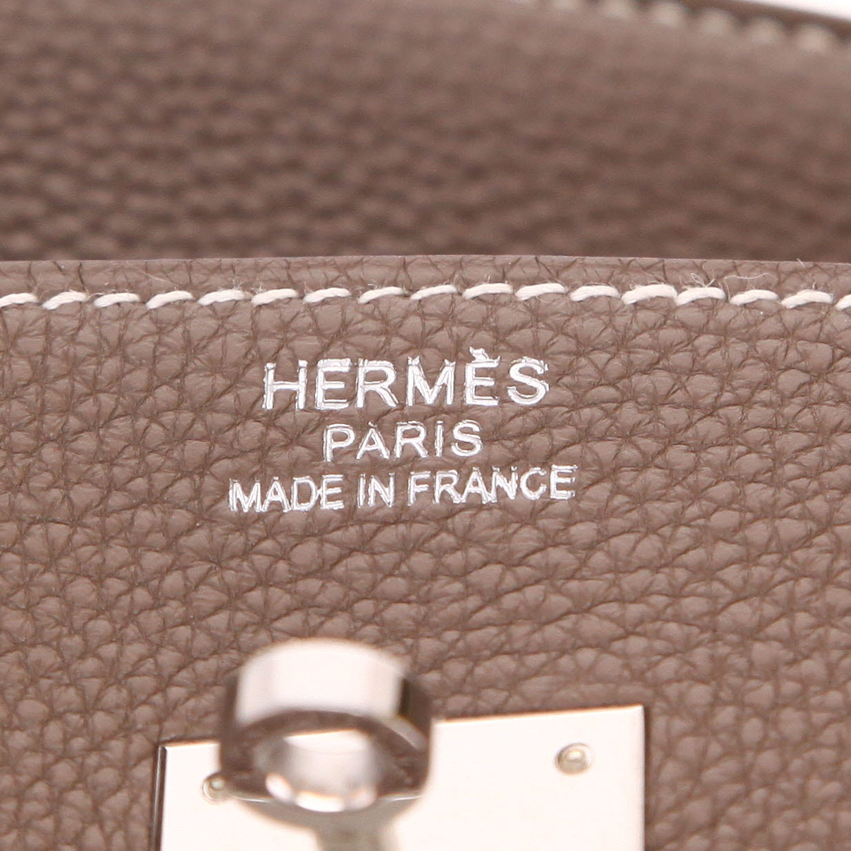 Bolso de mano Hermès  Birkin 35 cm en cuero togo marrón etoupe - Detail D2