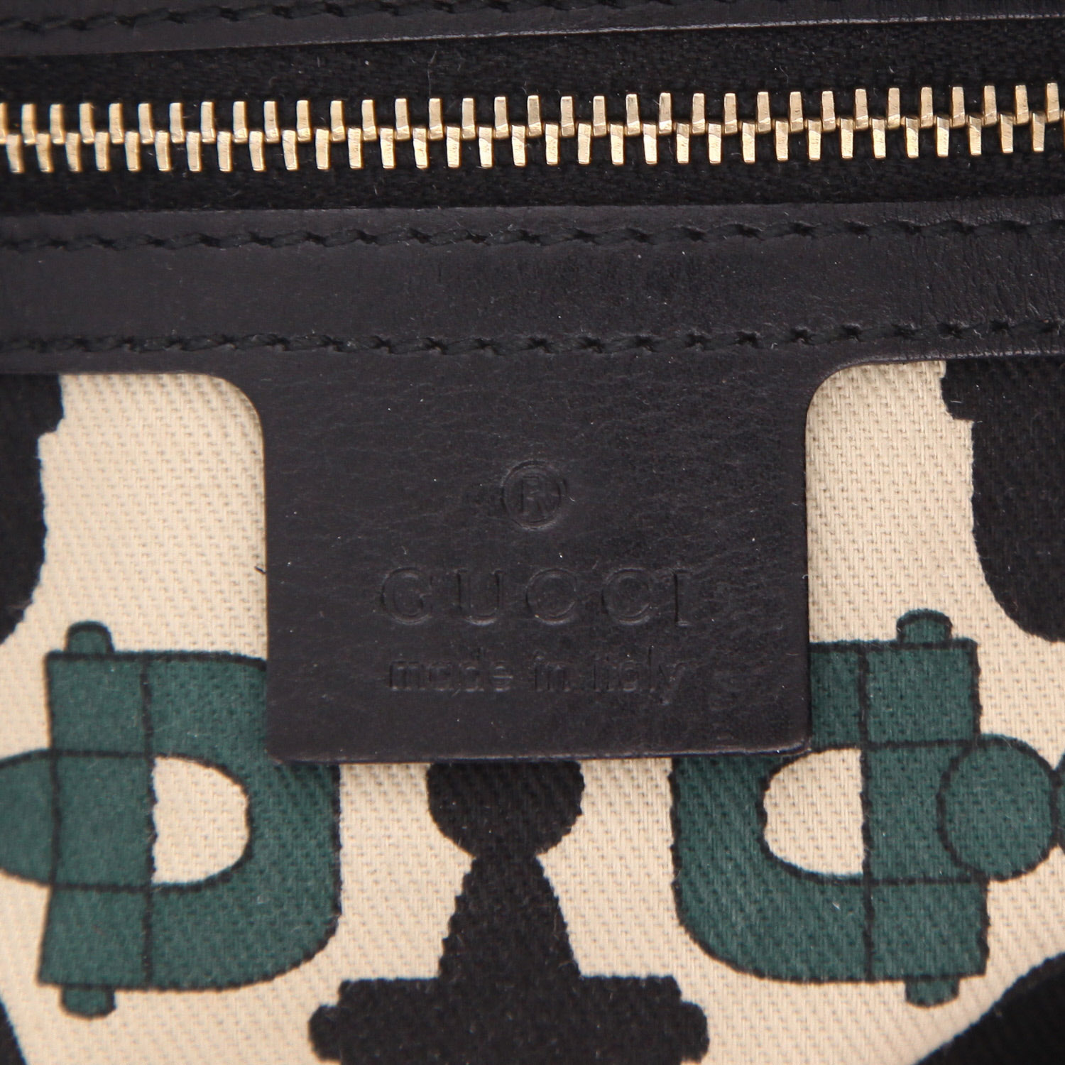 Gucci  Jackie handbag  in black empreinte monogram leather - Detail D2
