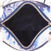 Bolso bandolera Louis Vuitton  Soft Trunk en lona Monogram azul y blanca y cuero azul marino - Detail D3 thumbnail