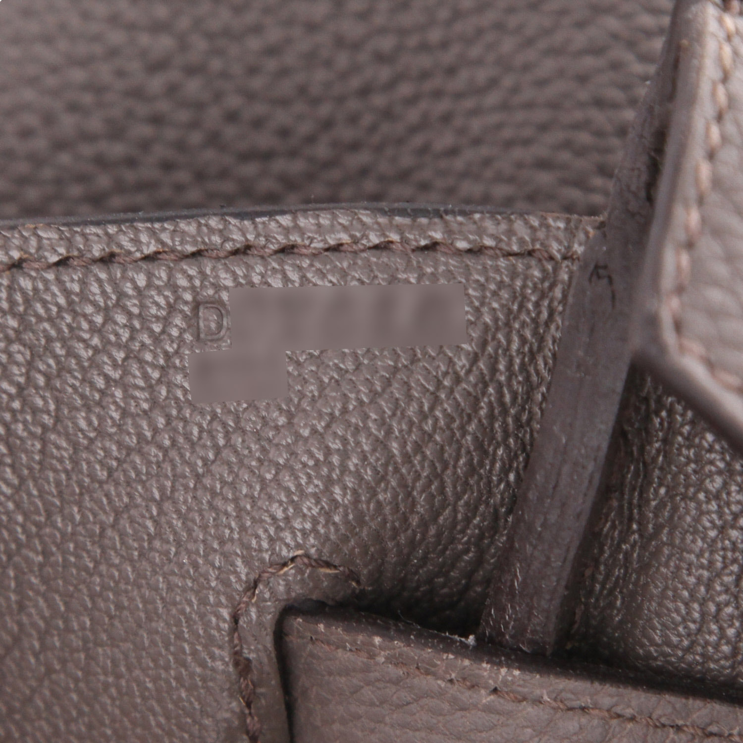 Bolso de mano Hermès  Birkin 35 cm en cuero togo gris - Detail D4